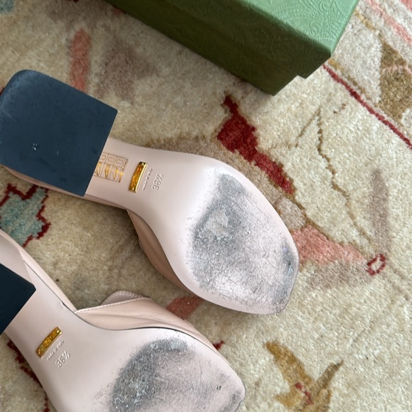 Gucci slides. Beautiful Blush color sold out - Picture 6 of 6